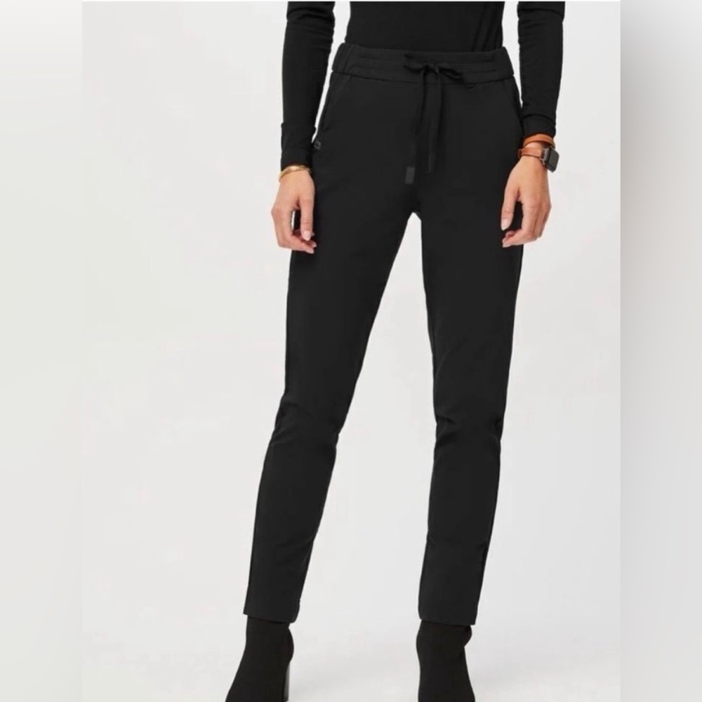 Figs Women's Black Slim Fit Scrub Pants